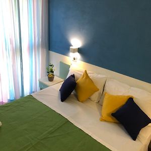 Camera standard con letto king size